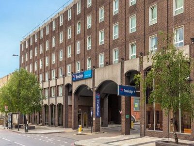Travelodge Farringdon 3*