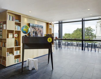 Citizenm Tower Of Hotell 4*