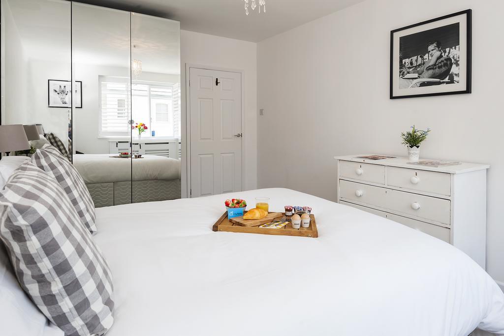 The Chelsea Sandhills Tl19 London