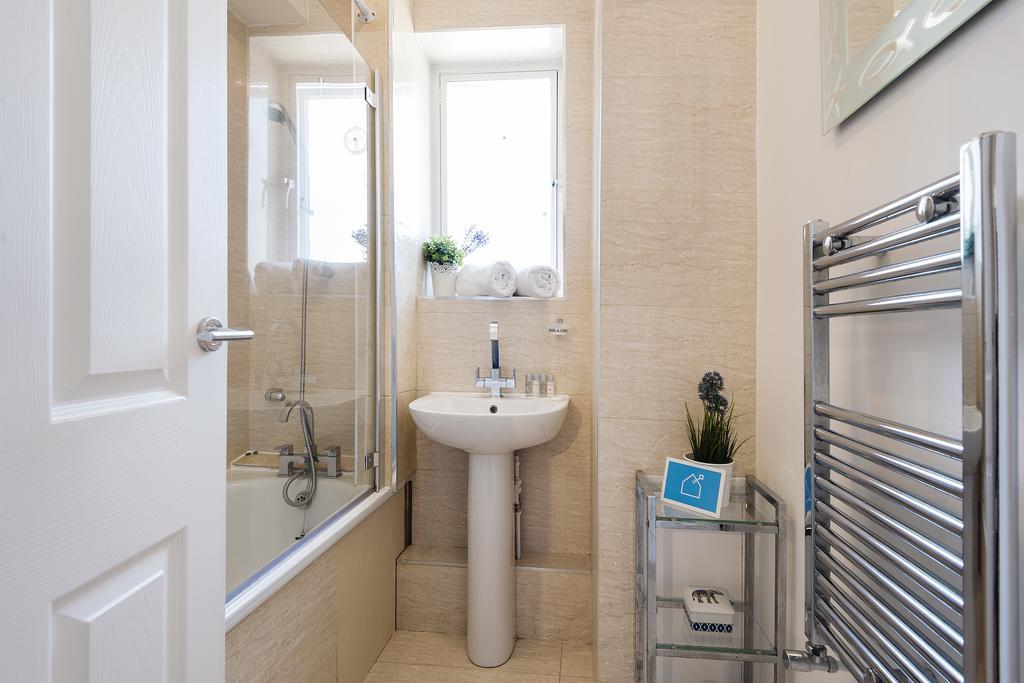 The Chelsea Sandhills Tl19 * London