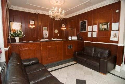 Hotel Camelot House 3*