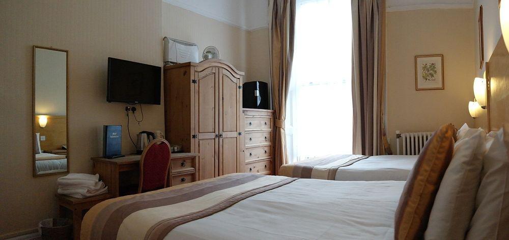 Hotel Parkwood 3*