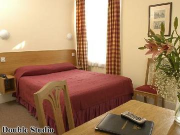 Astons Hotel 3*