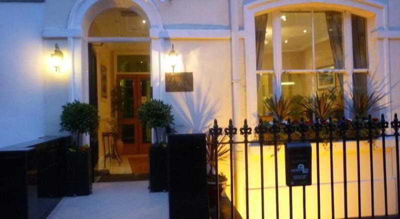 Hotel Avon 2*