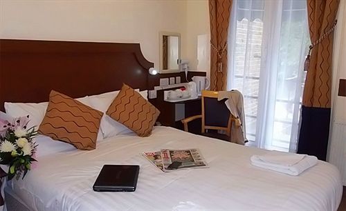 Victoria Station Hotel 2*