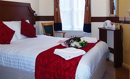 Victoria Station Hotel London