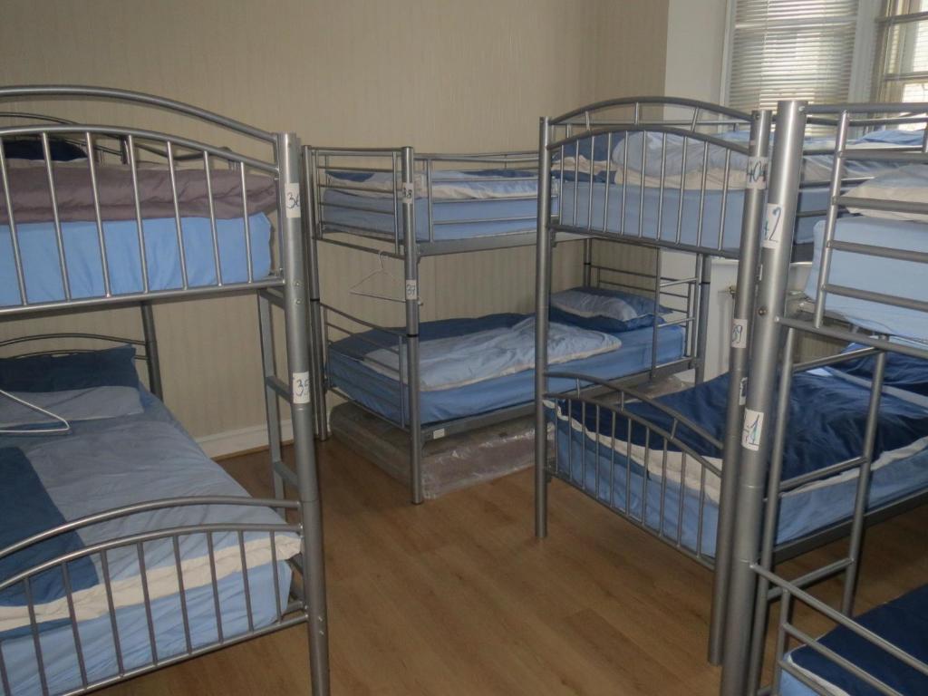 4 Star Piccadilly Hotell 2*