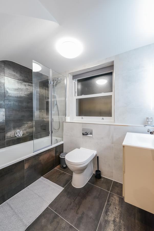 Stunning Ealing Leilighet *