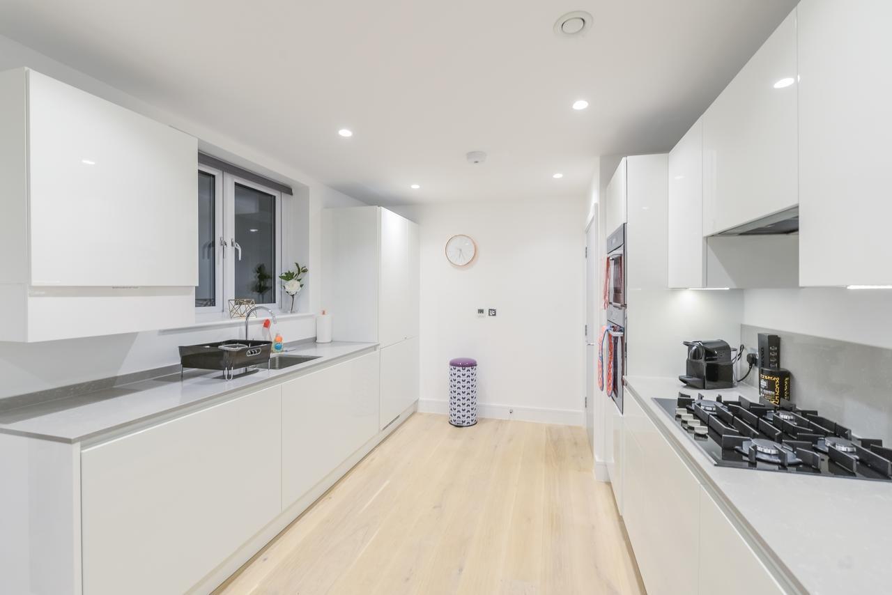Stunning Ealing Leilighet London