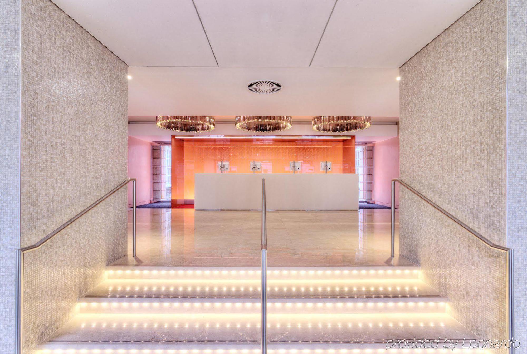 Apex Temple Court Hotel 4*