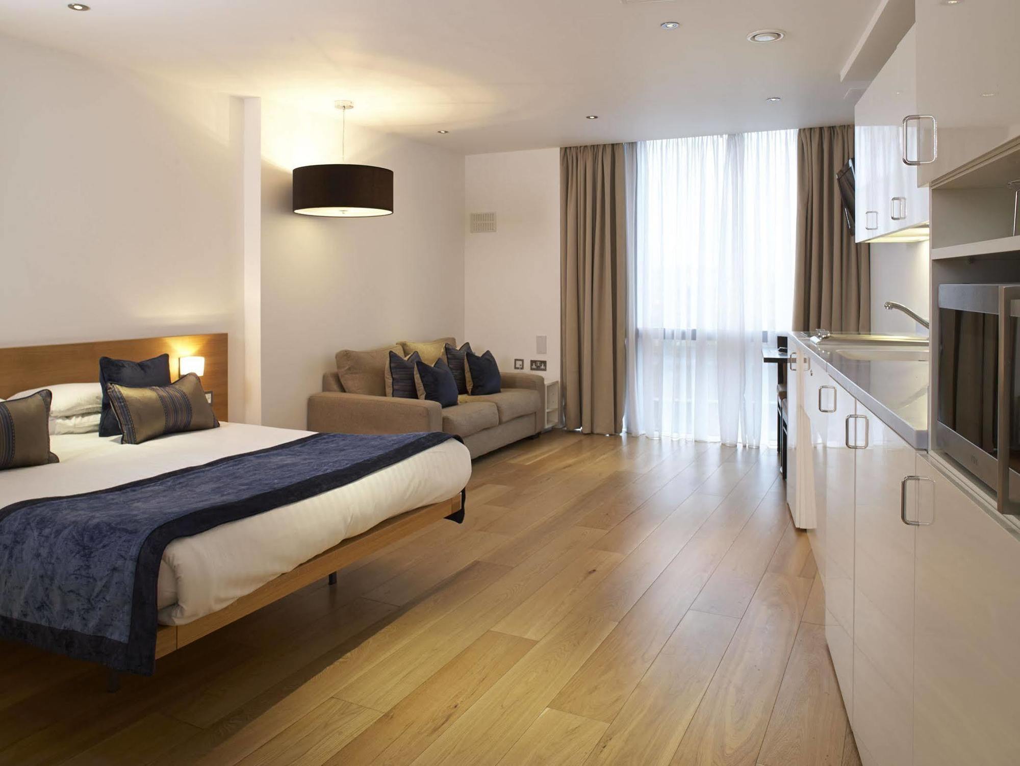By Marriott Tower Bridge 4*