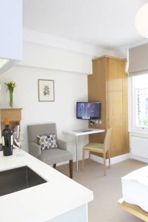 Blueprint Living - Doughty Street Apartment *