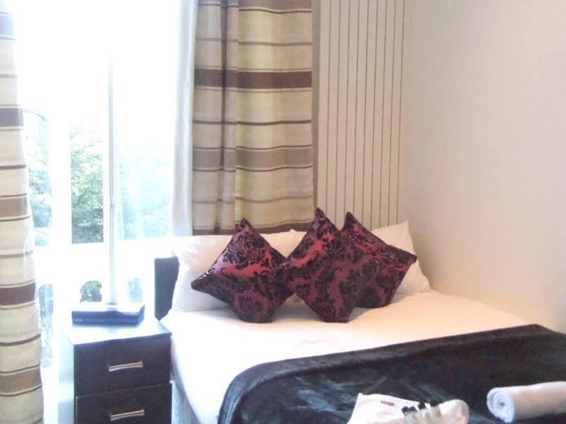 Inn 36 Hyde Park Gate 3*