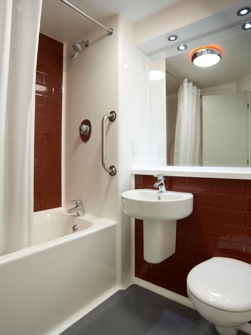 Travelodge Wembley 3* London
