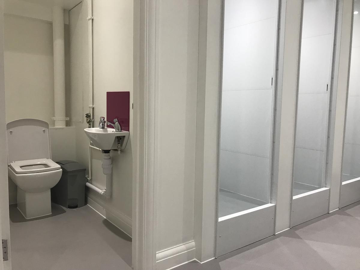 Bowden Court Hostel London