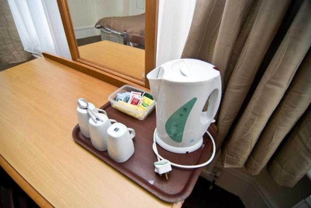 Queens Bed & Breakfast London