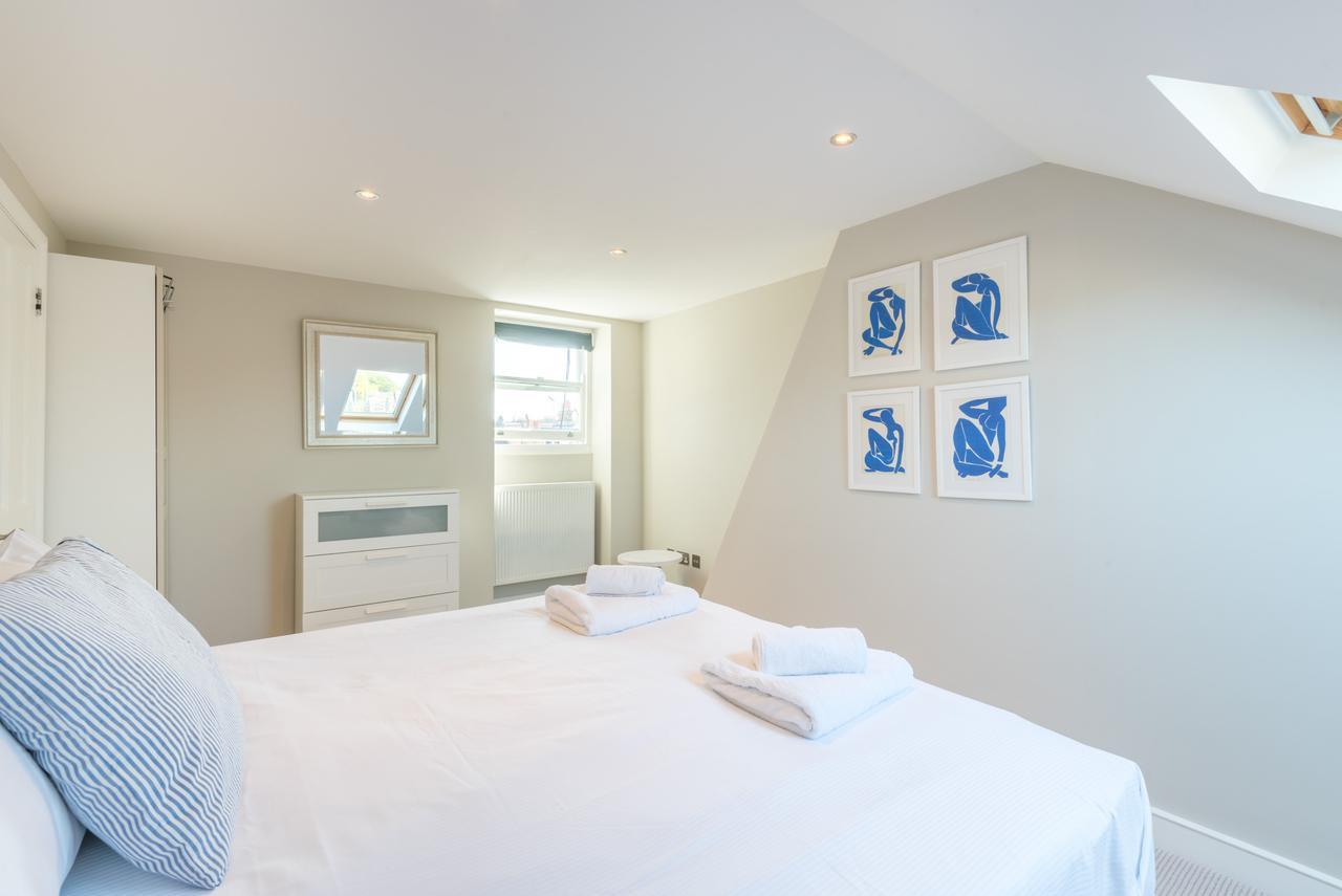 Lavish Nordic Styled Fulham By The Thames Holiday home