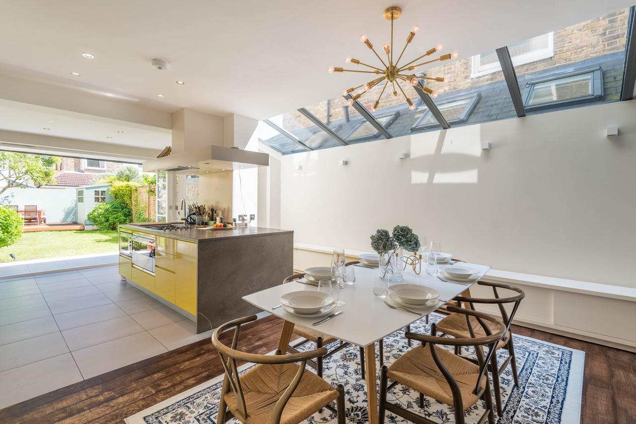 Holiday home Lavish Nordic Styled Fulham By The Thames *