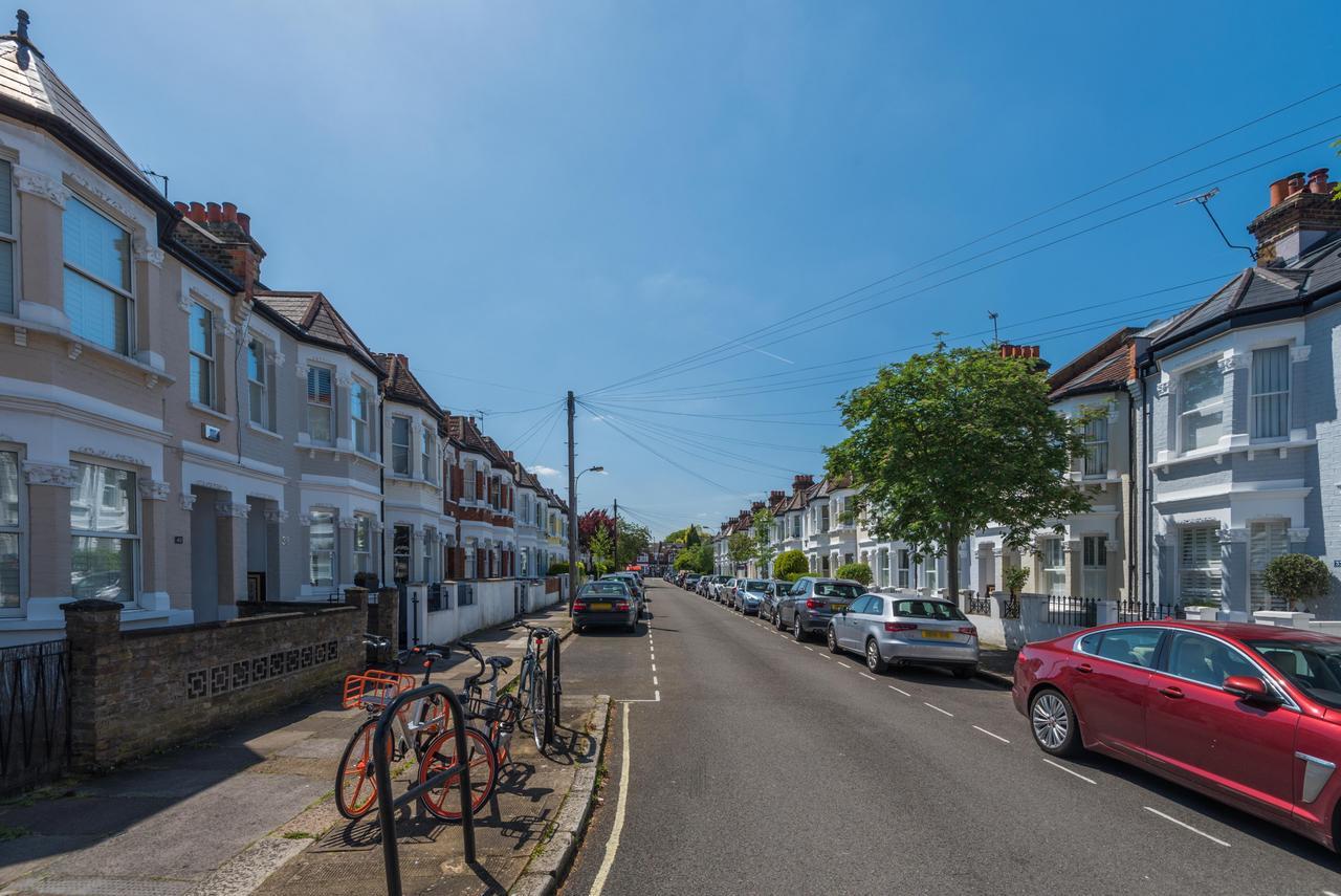 Holiday home Lavish Nordic Styled Fulham By The Thames