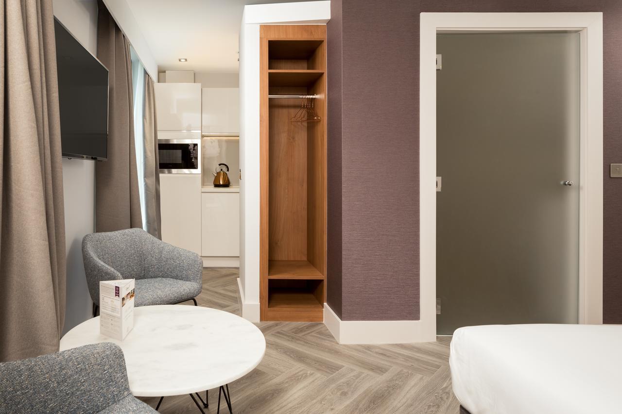 Roomzzz Stratford 4* Londres