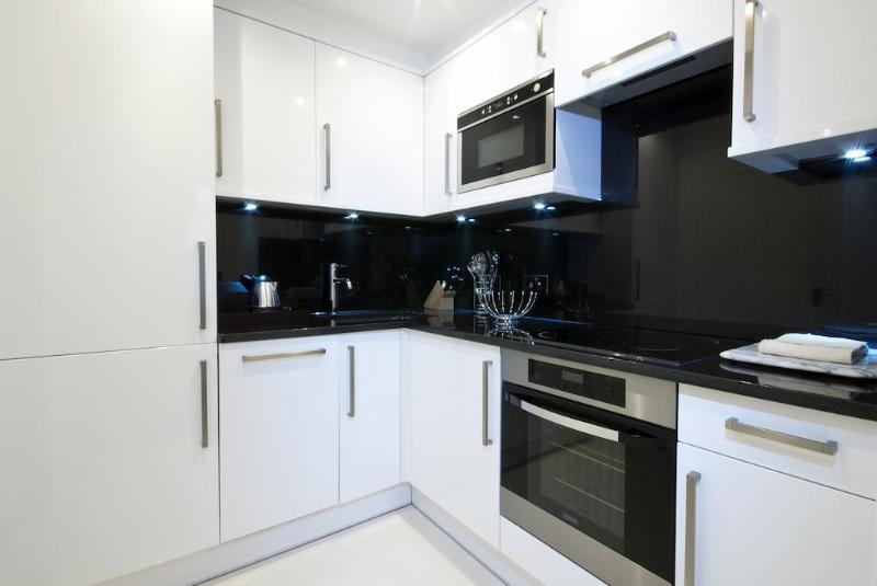 Ashburn Court Aparthotel 4*