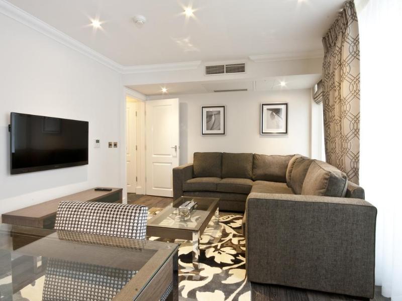 Ashburn Court 4* London