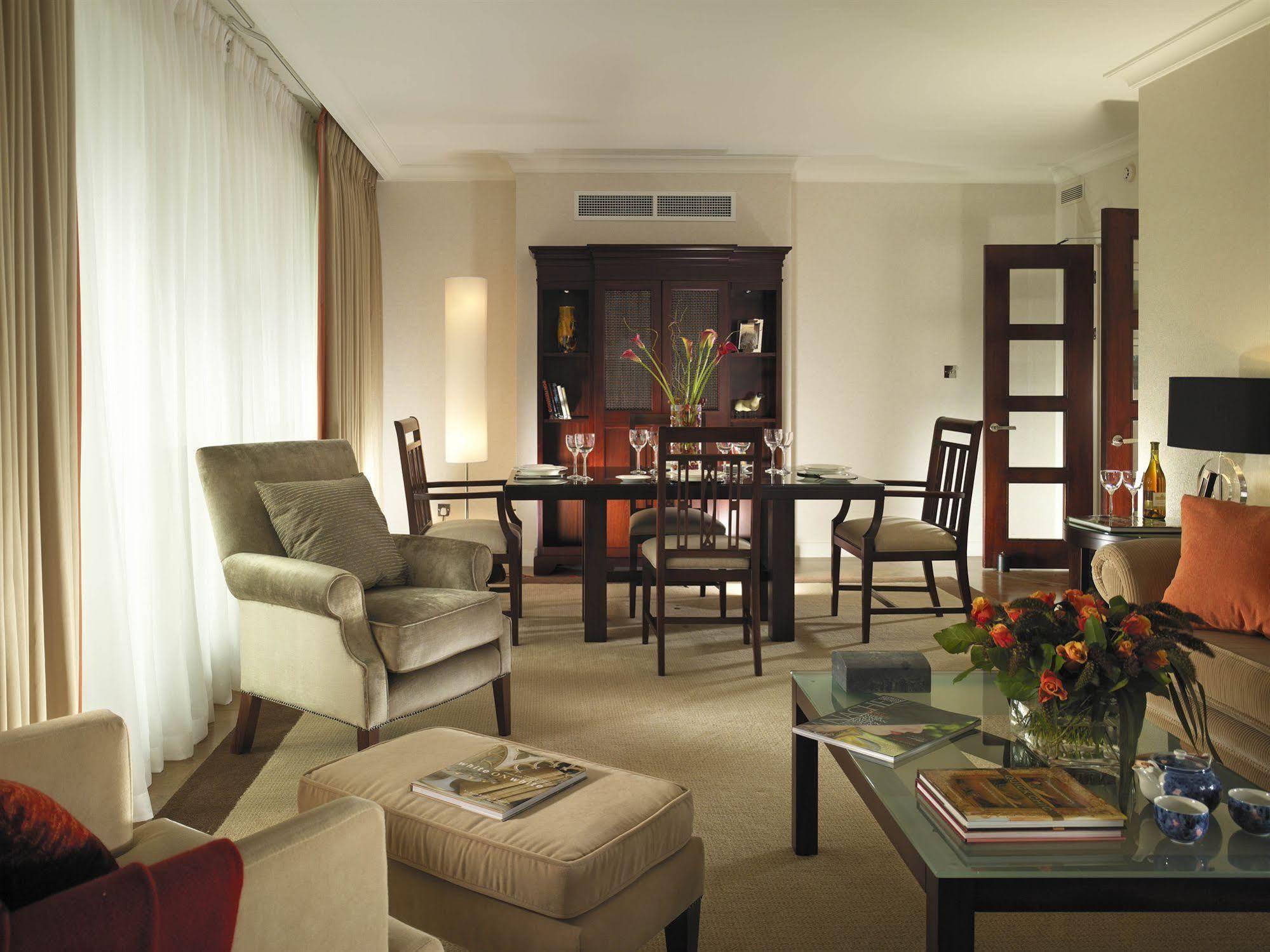 Cheval Gloucester Park At Kensington Aparthotel 5*