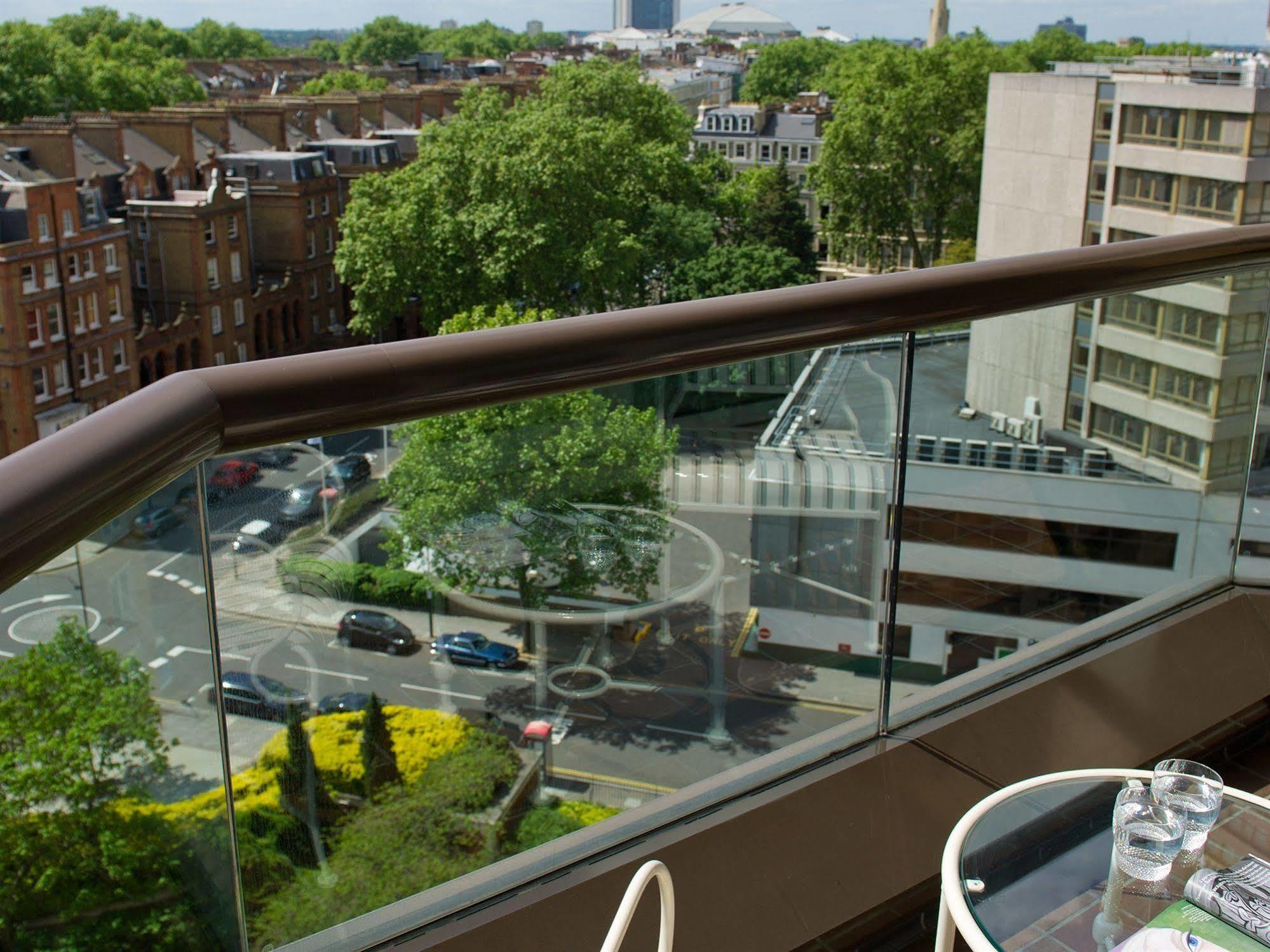 Cheval Gloucester Park At Kensington 5*