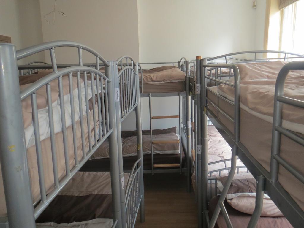 4 Star Piccadilly 2*