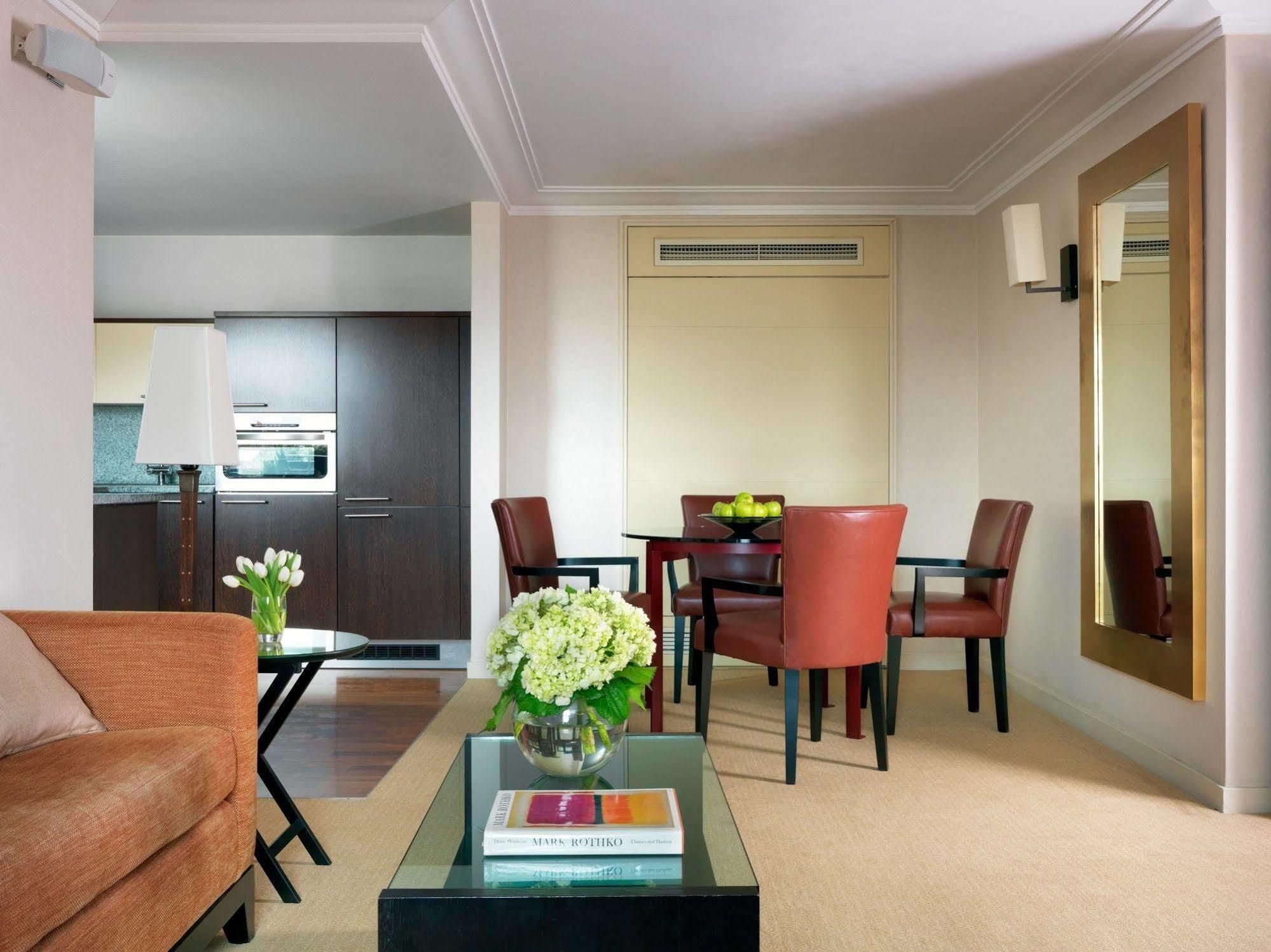Aparthotel Cheval Phoenix House At Sloane Square 5*