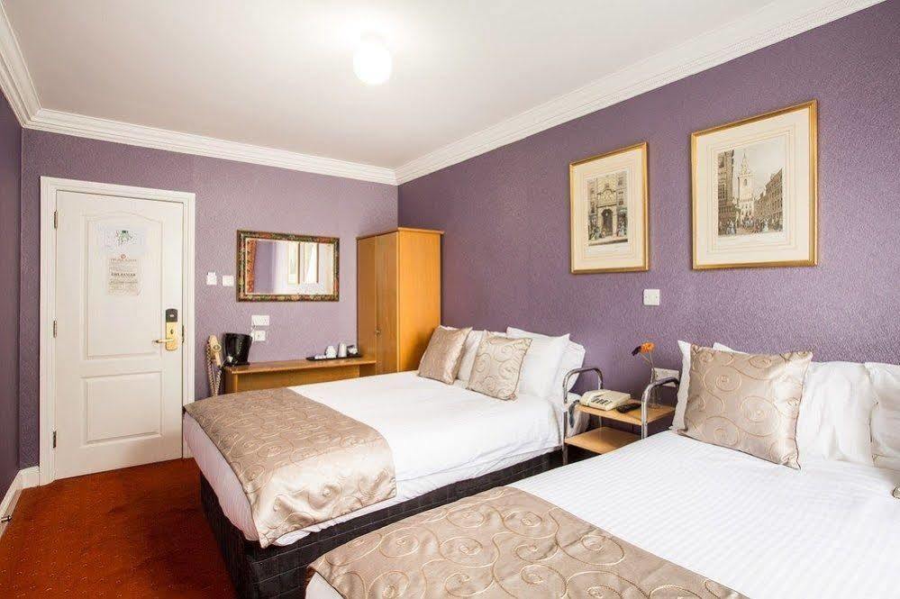 Lord Kensington 3*