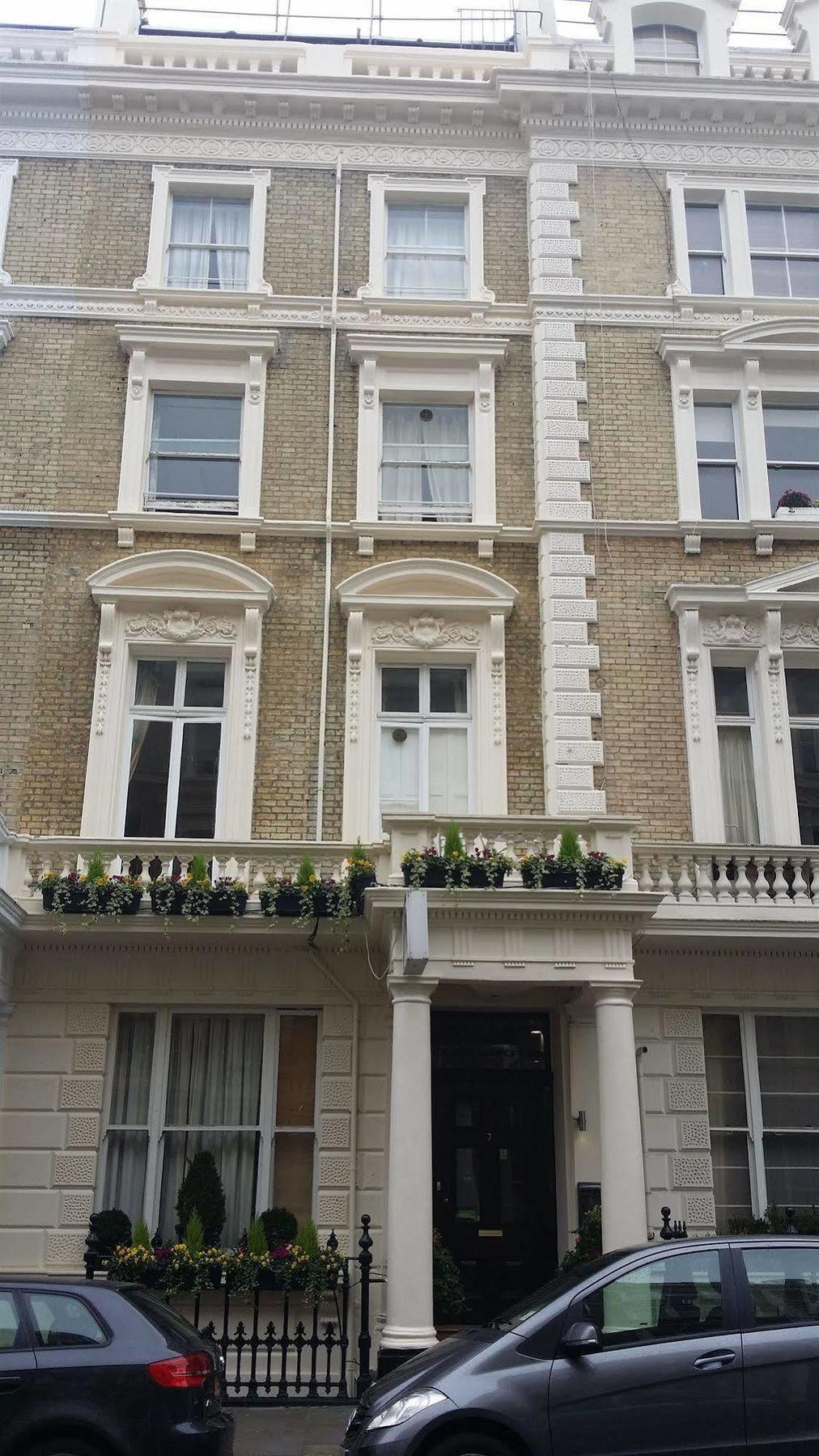Notting Hill Gate