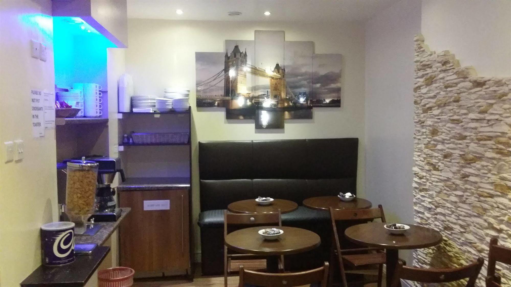 Notting Hill Gate Hotel 3*