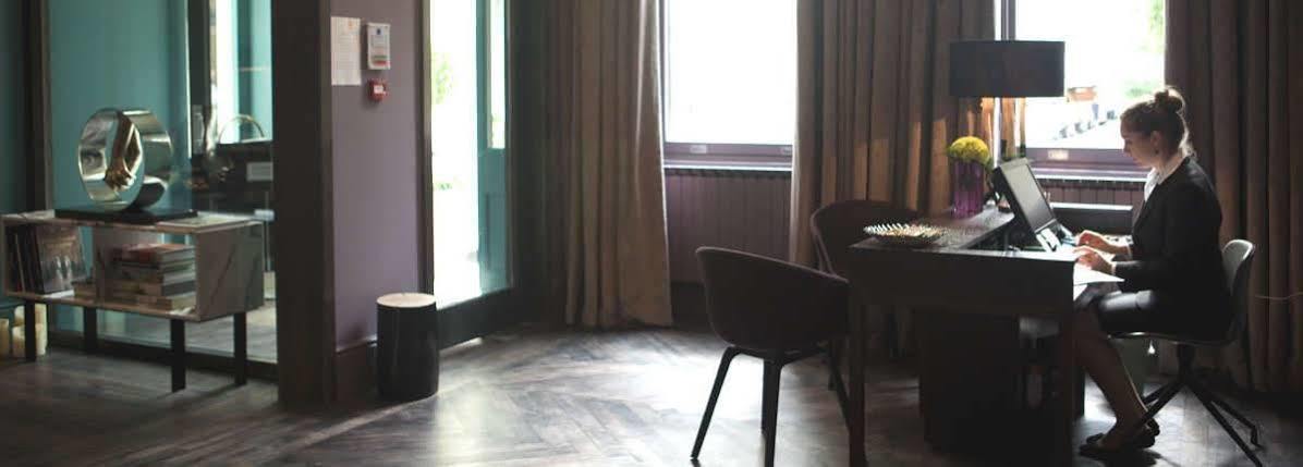 Signature Townhouse Hyde Park London