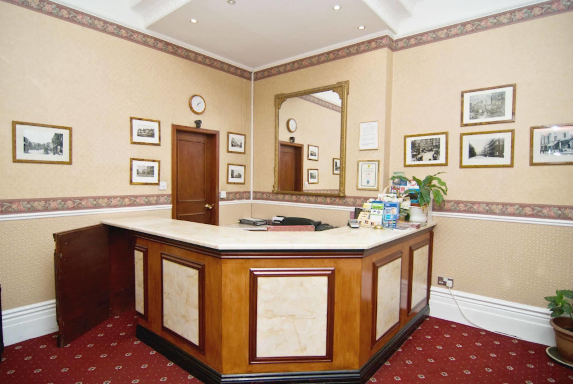 Hotell Maranton House