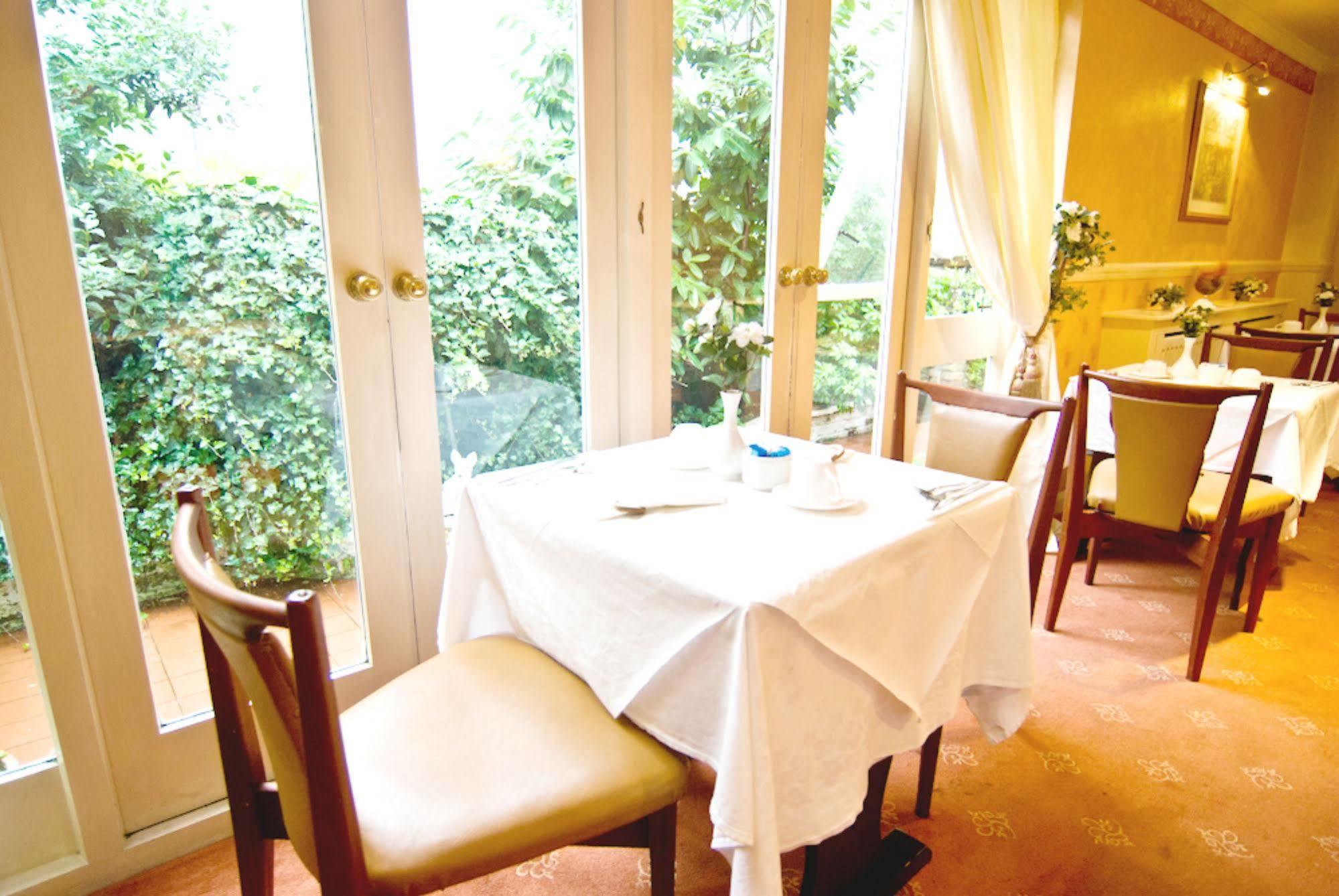 Hotell Maranton House