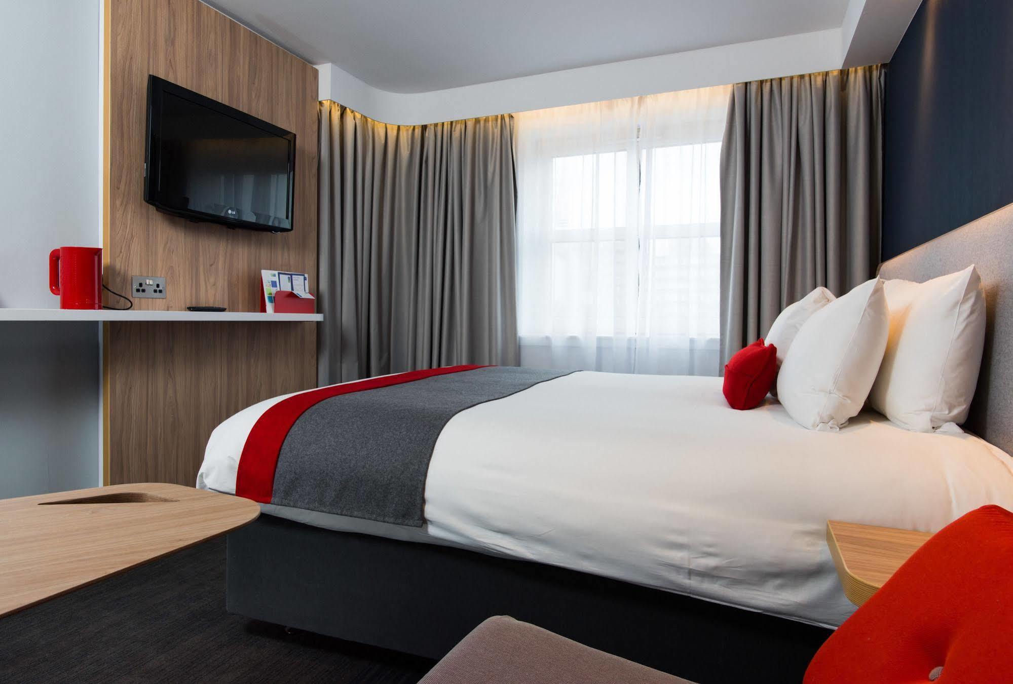 Holiday Express London-hammersmith By Ihg 3*
