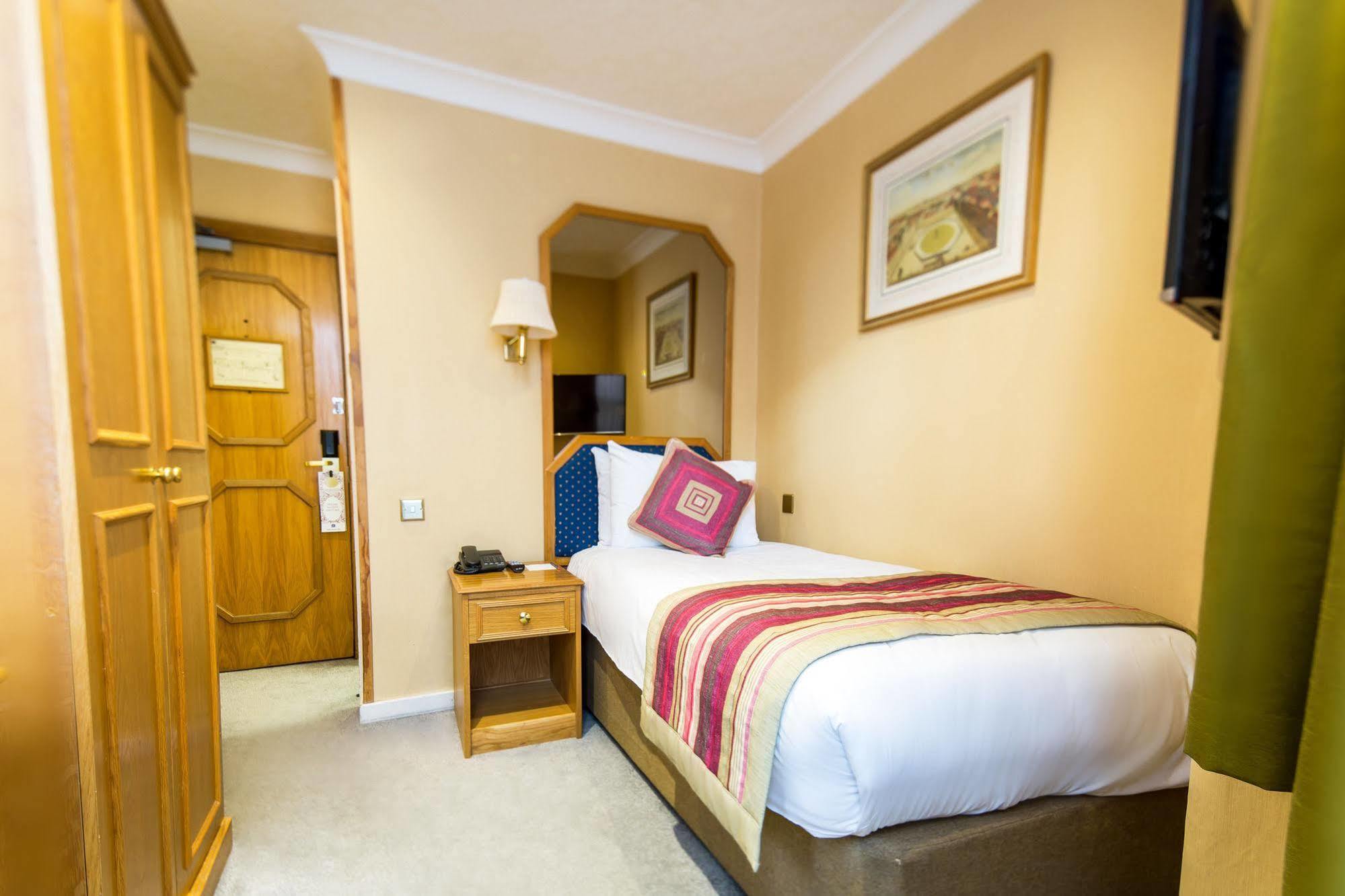 Western Burns Kensington Hotell London
