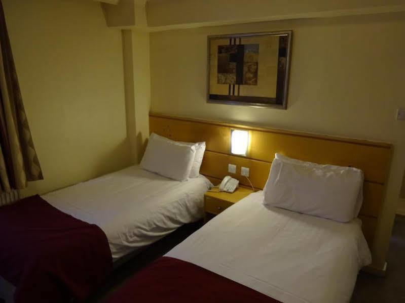 Americana 3* London