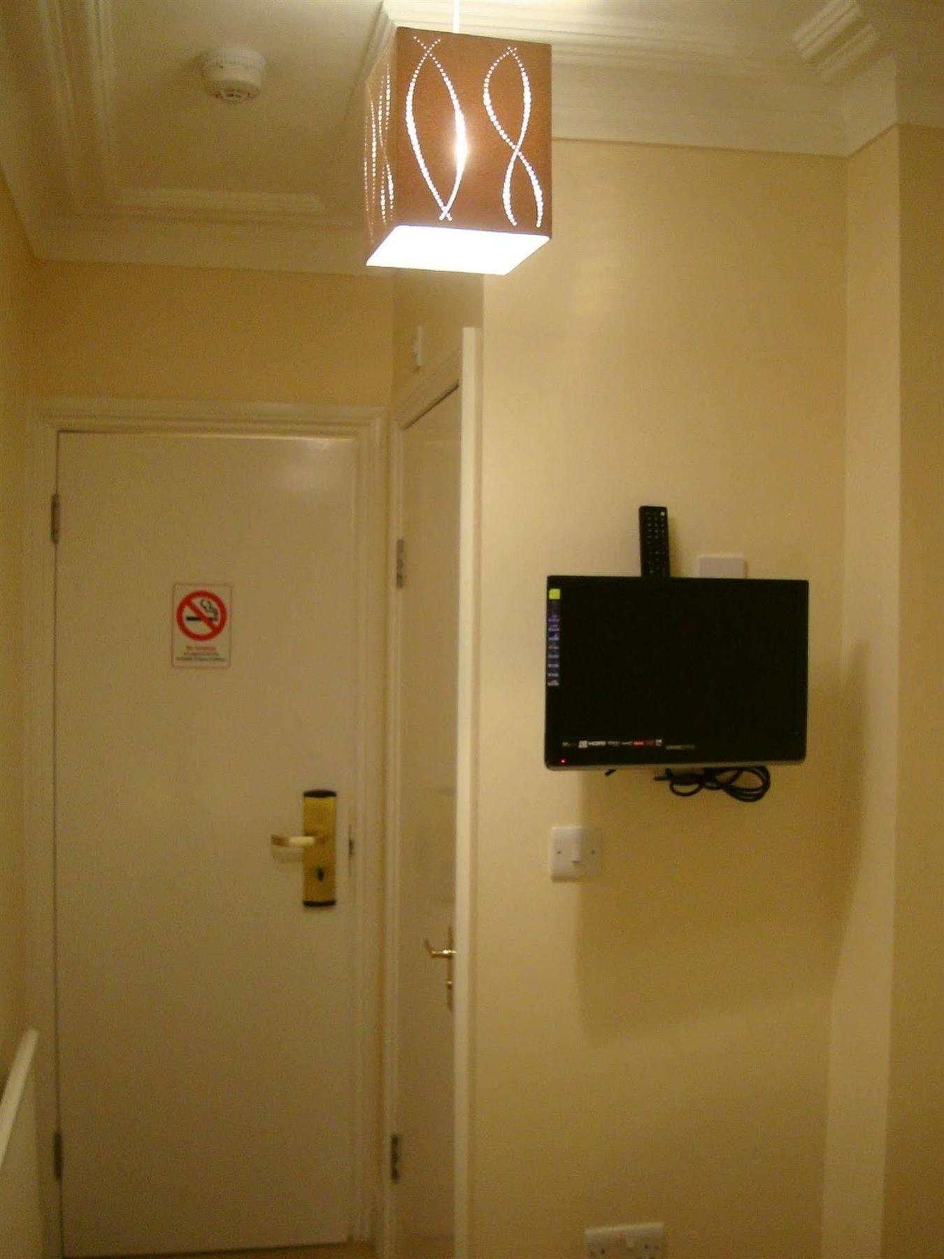 Pearl 3* London