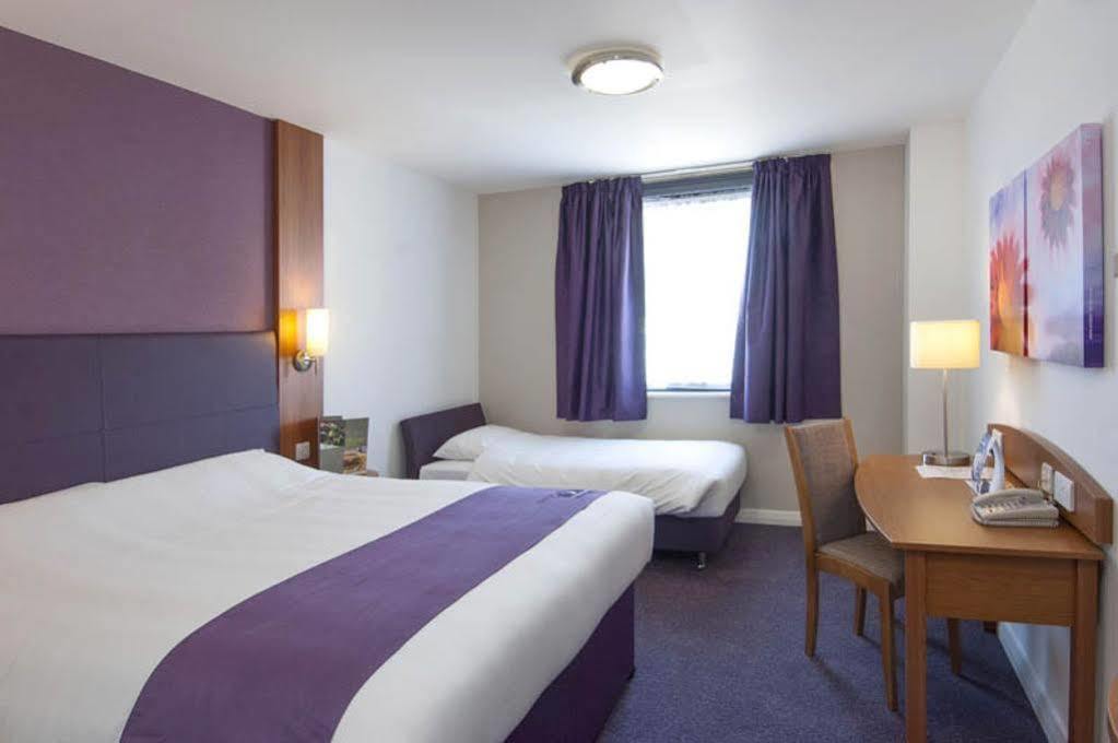 Premier Hotel London