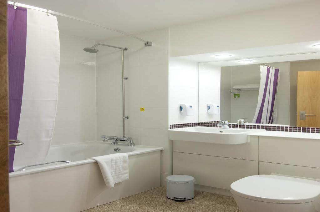 Premier Hotel London