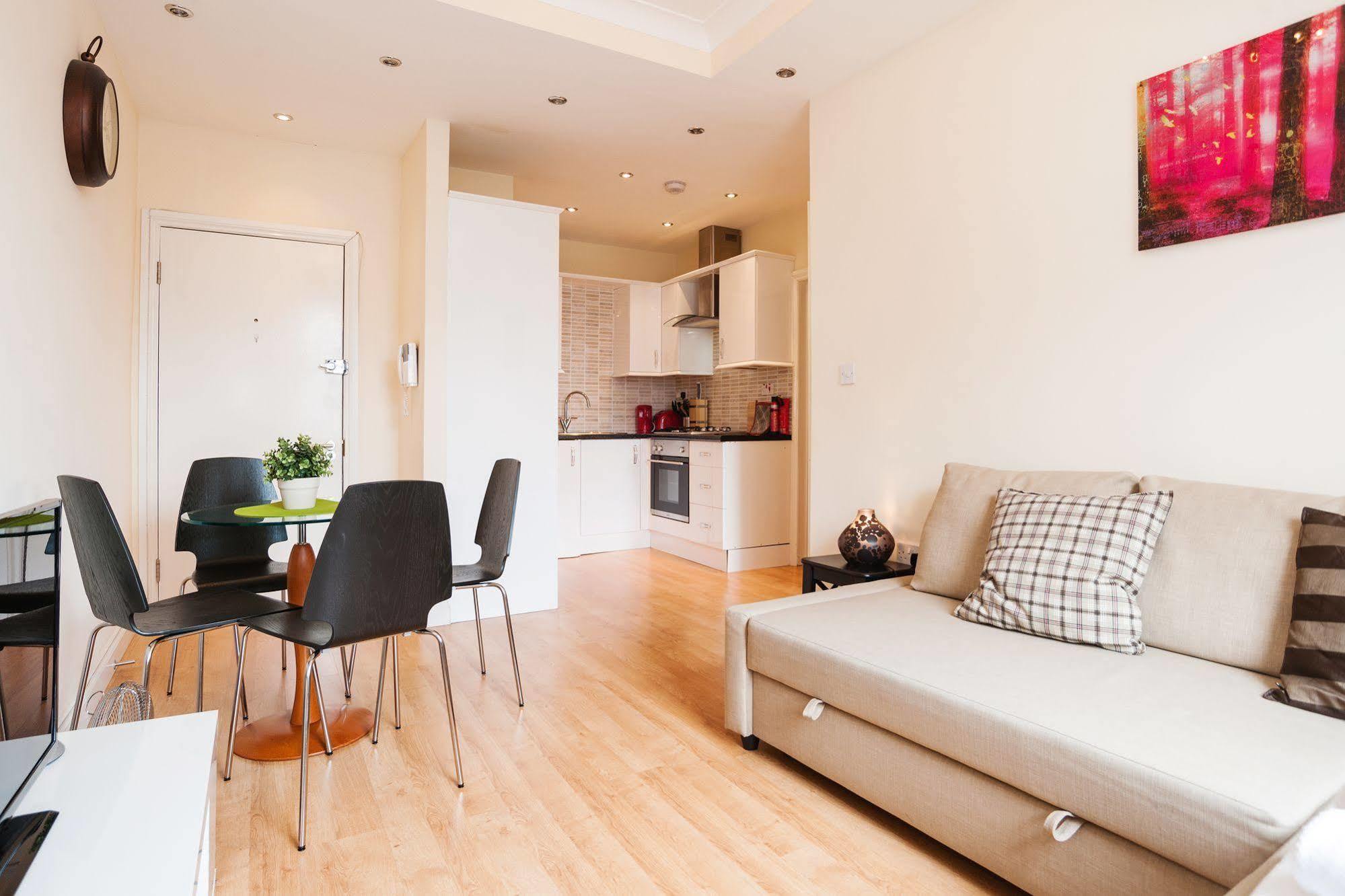 Kings Cross Apartment *
