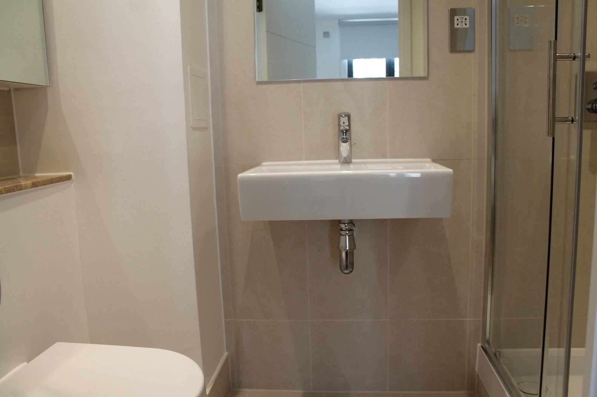 Portobello Square Apartment *