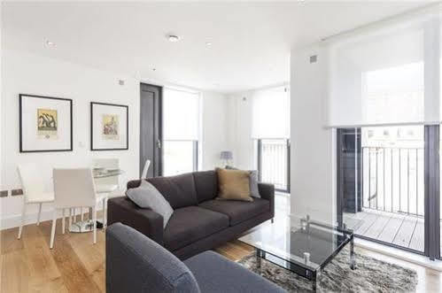 Apartment Portobello Square London