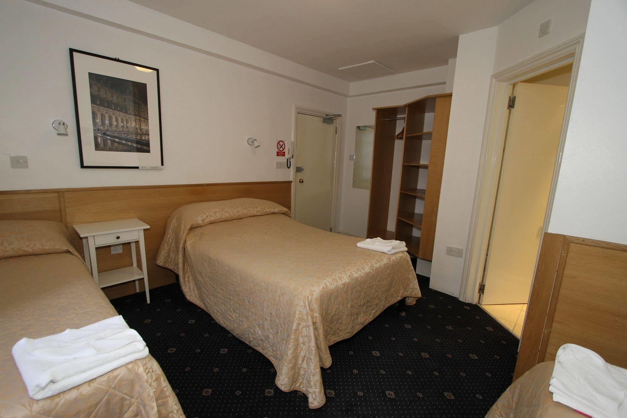 Ridgemount Hotell 2*