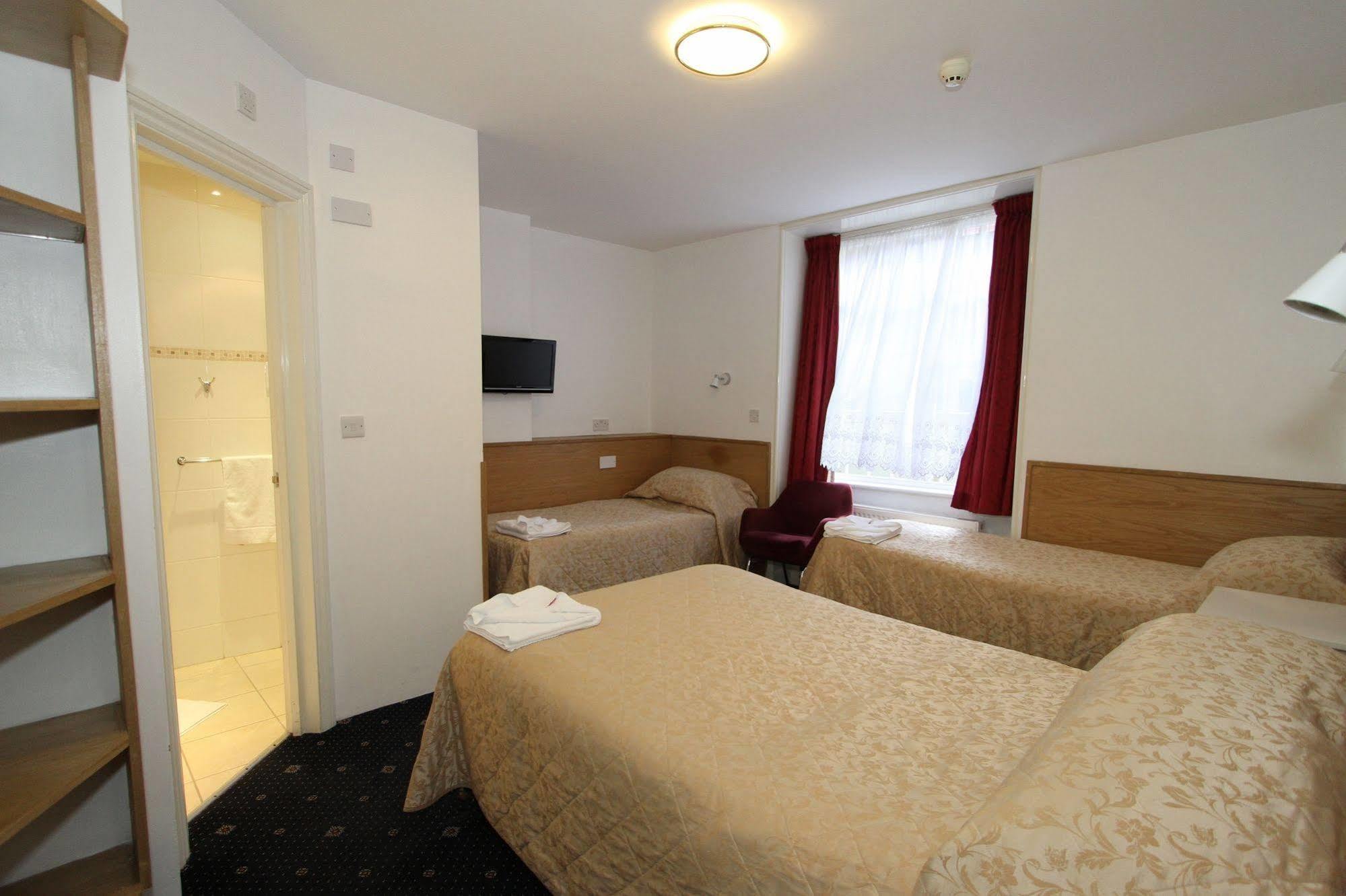 Ridgemount 2* London