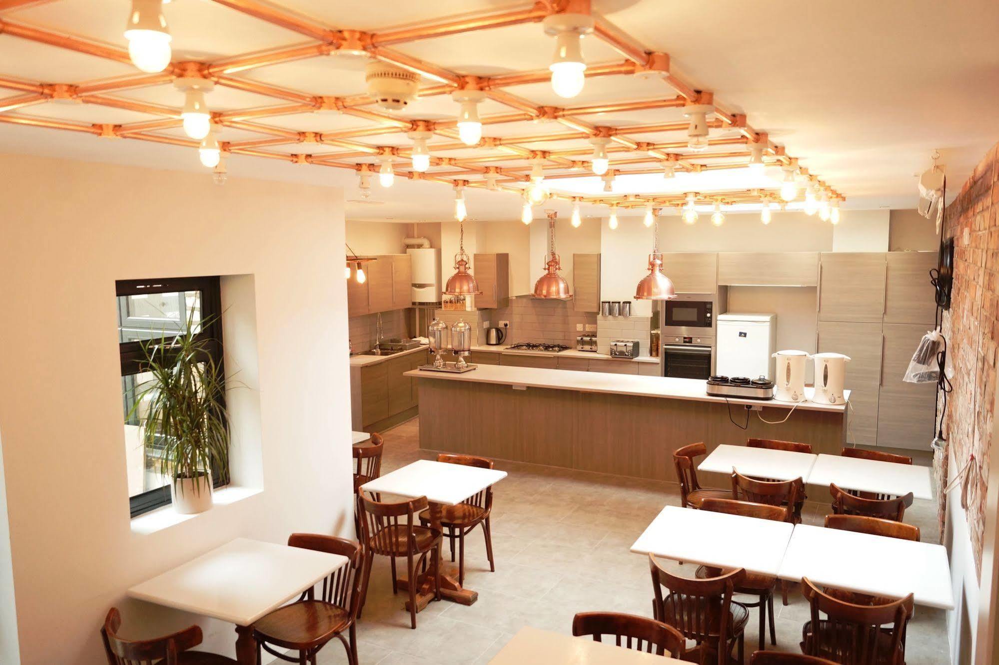 Comfotel Prpl Bed & Breakfast London