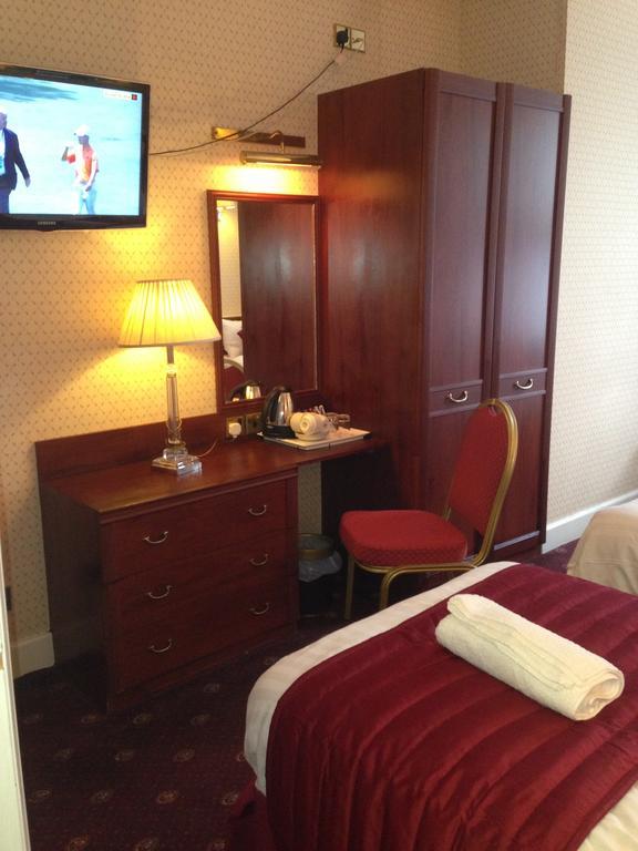Avon Hotel London