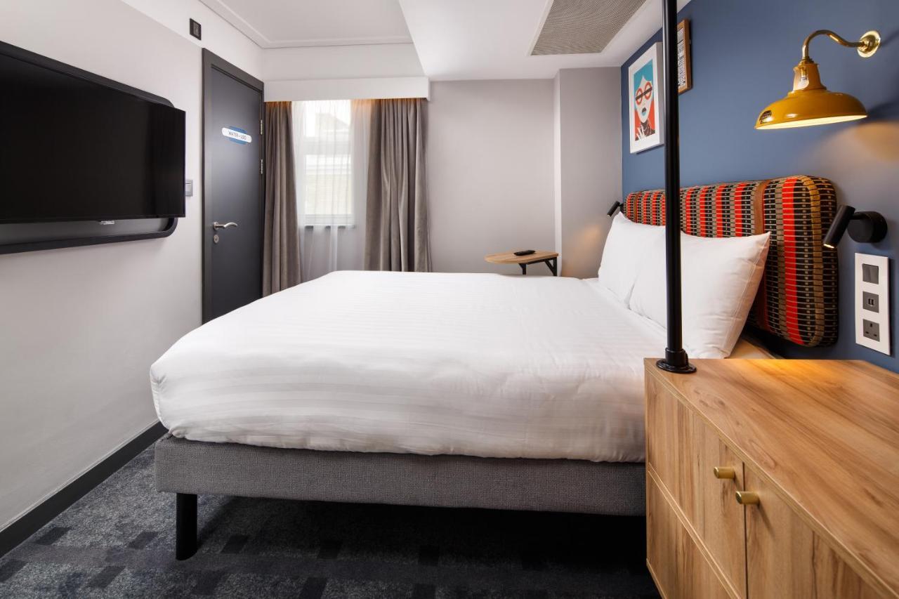 Ibis Styles Gloucester Road Hotel 3*